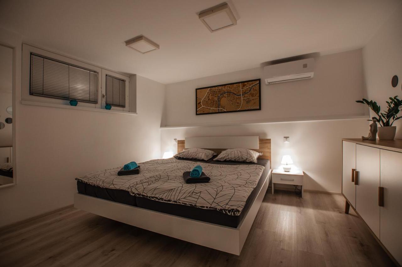 Cozy Little Apartments Ig Exterior photo