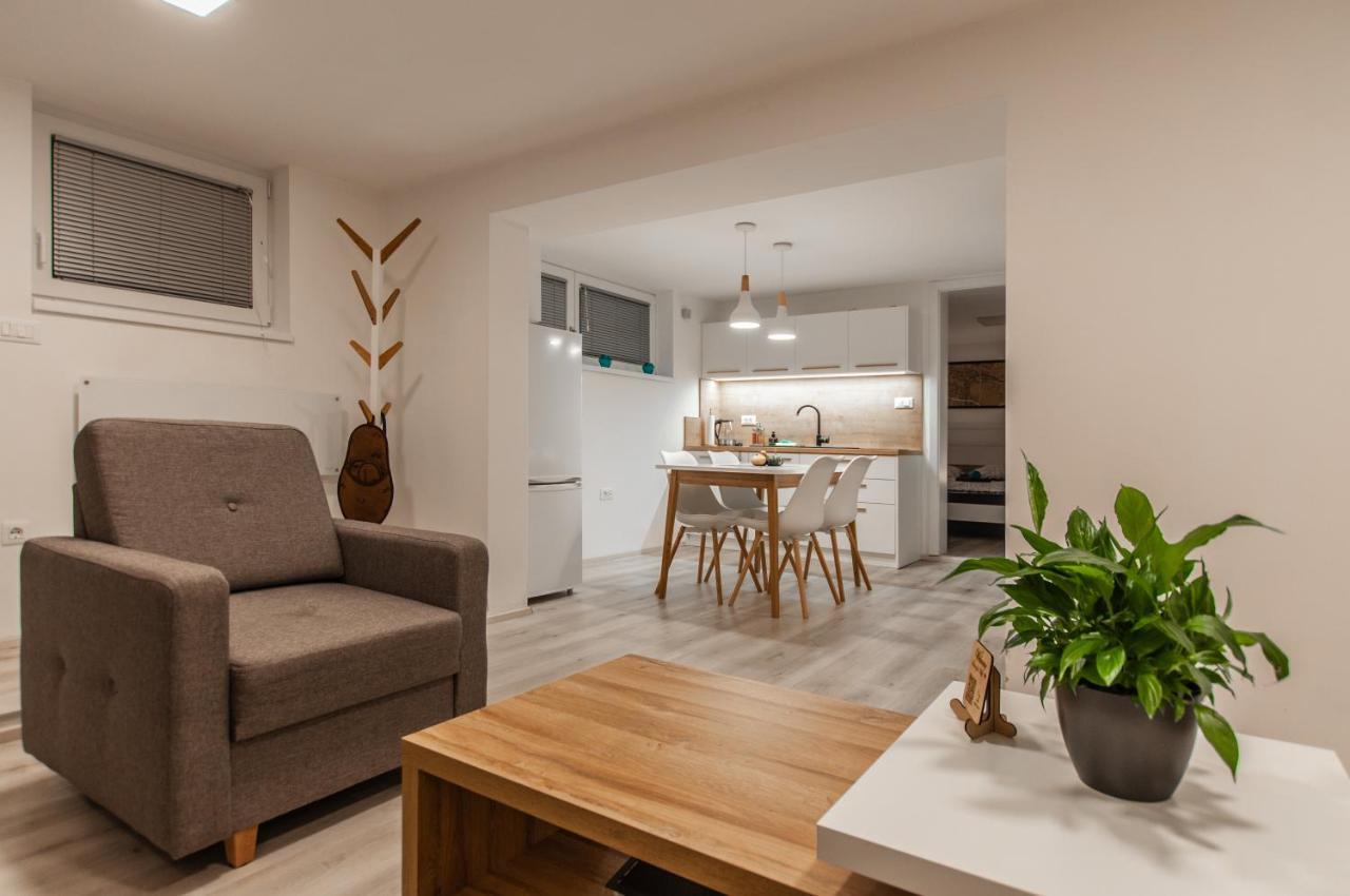 Cozy Little Apartments Ig Exterior photo